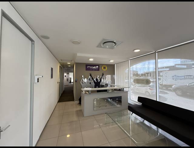 381M² OFFICE TO LET IN CLAREMONT
